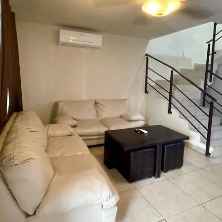 Vila Altabrisa Residencial Monterrey Exteriér fotografie